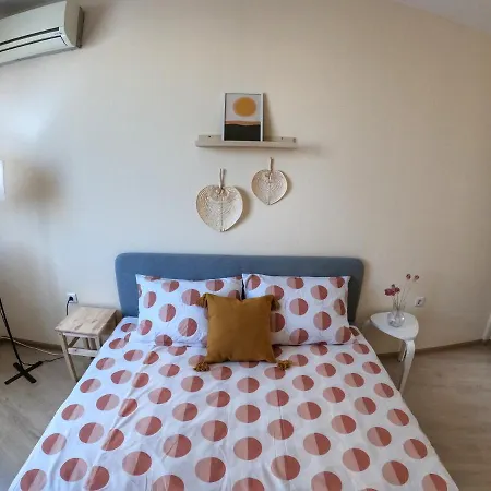 By The Cathedral, 1 Bed Flat * ヴァルナ